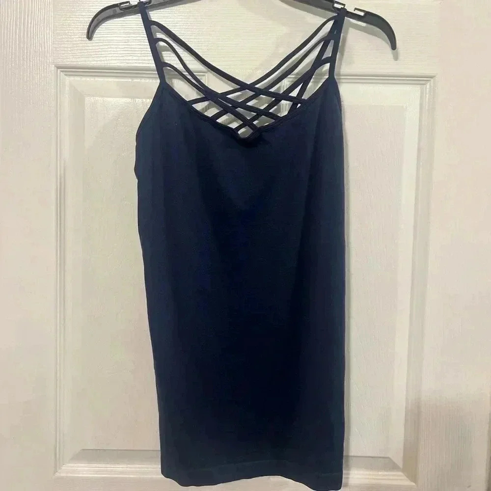 Zenana Navy Blue Women’s criss cross long cami tank top. NWOT. Size S/M
